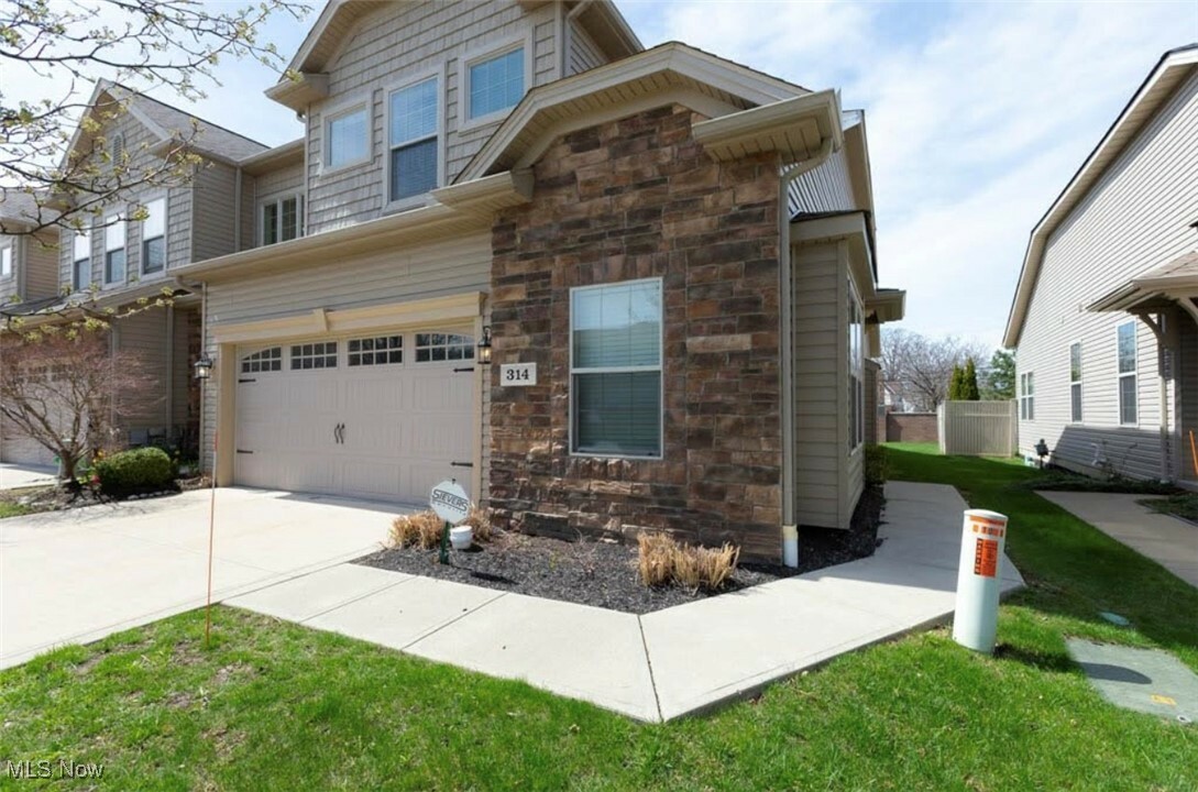 Property Photo: 314 Lakewick Lane OH 44095