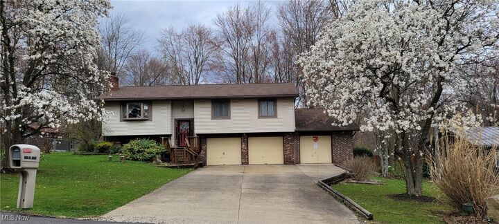 Property Photo: 139 McCracken Road OH 44241