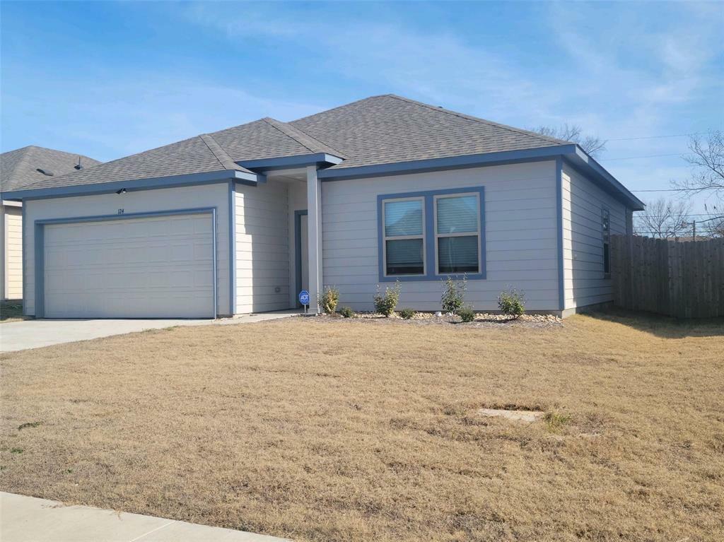 Property Photo: 124 Canales Circle TX 75401