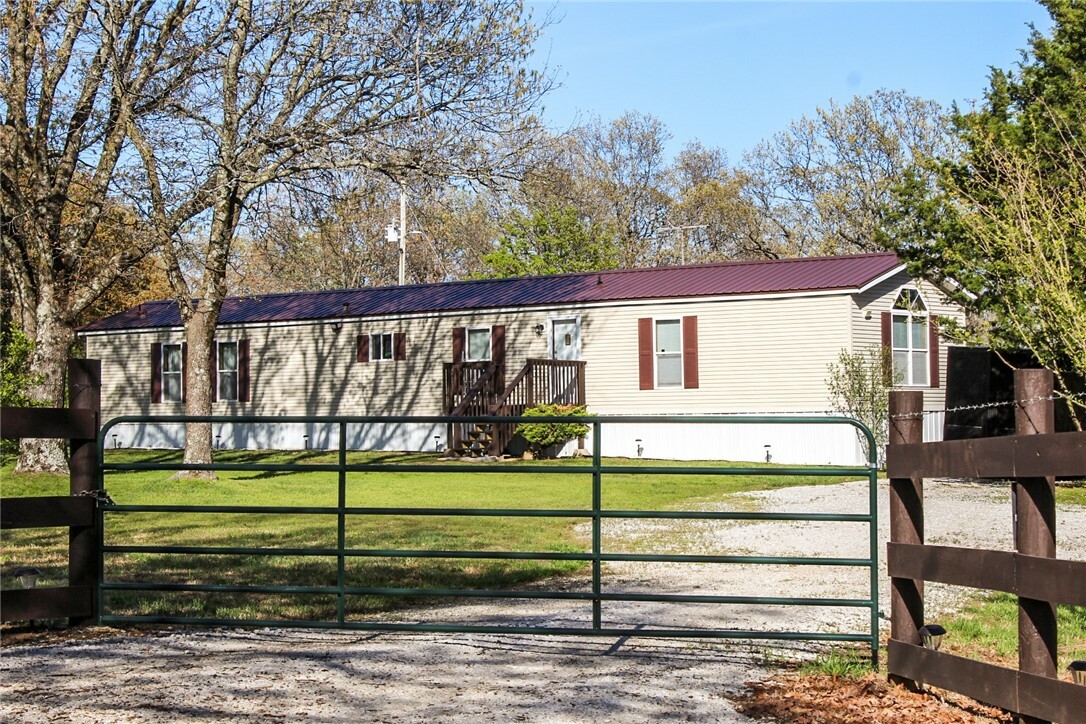 Property Photo: 7721 Summit Road AR 72601