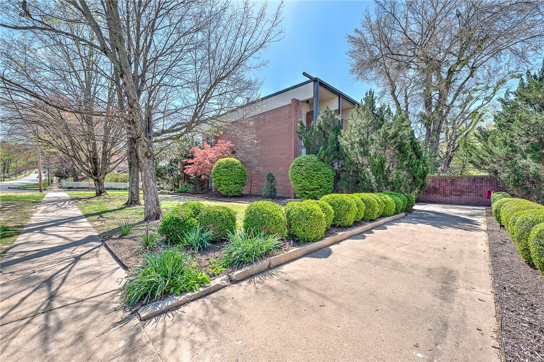 Property Photo: 321 E Lafayette Street 103 AR 72701