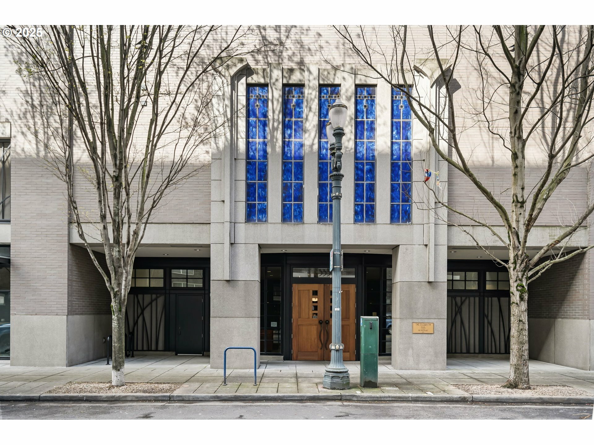 Property Photo: 333 NW 9th Ave 713 OR 97209