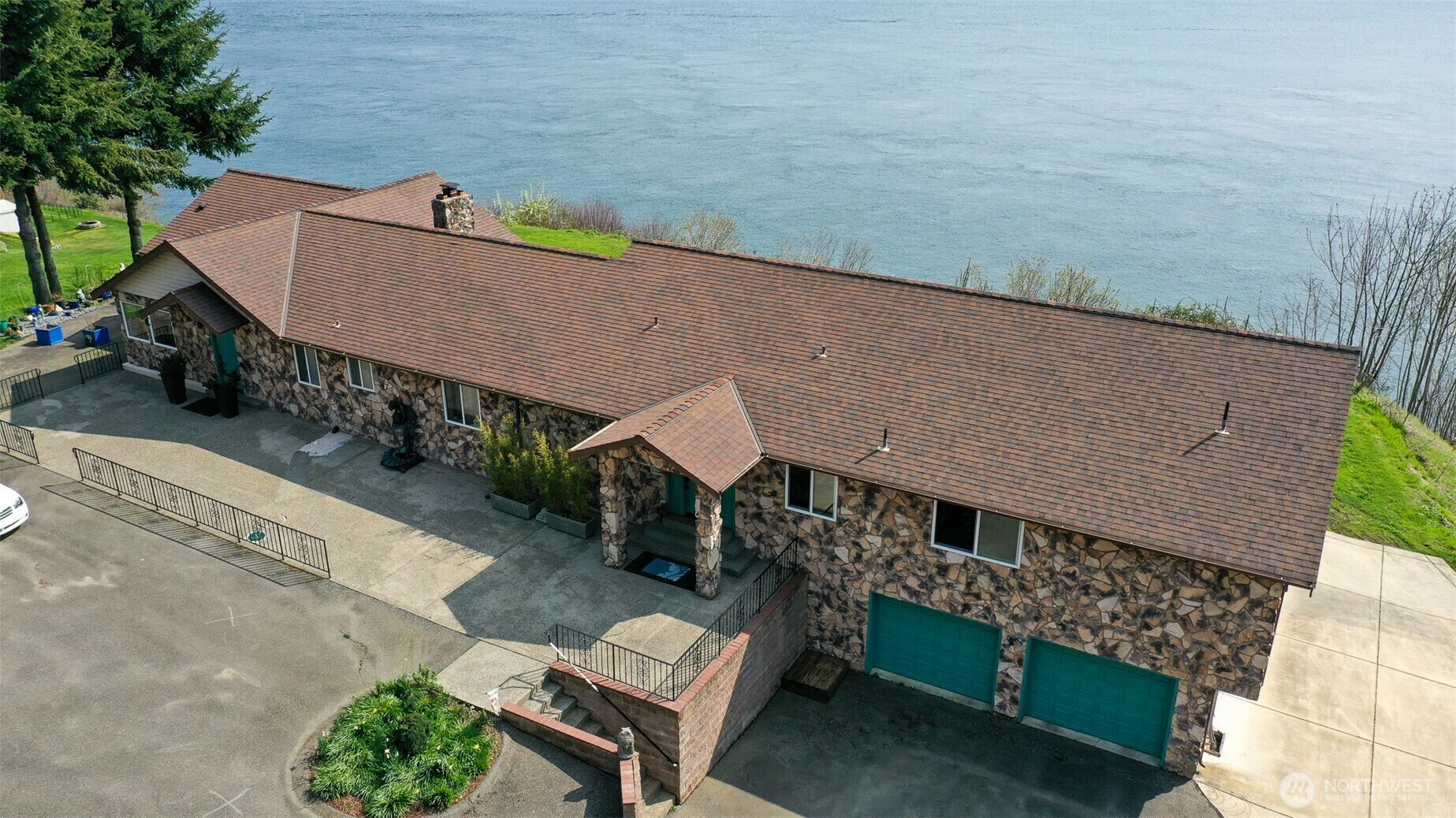 Property Photo: 2101 14th Avenue NW WA 98335