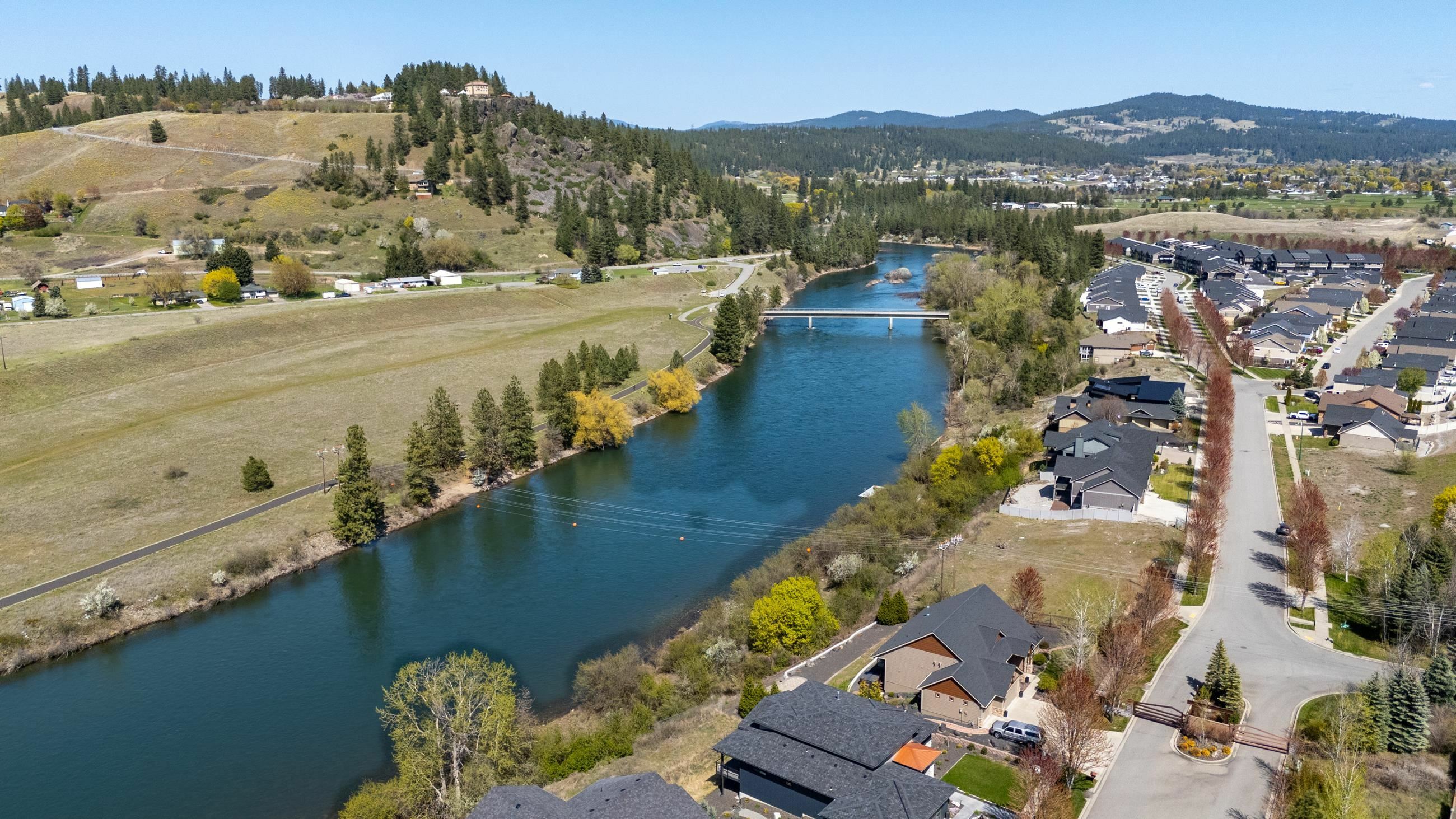 Property Photo: 11403 E Coyote Rock Ln WA 99212