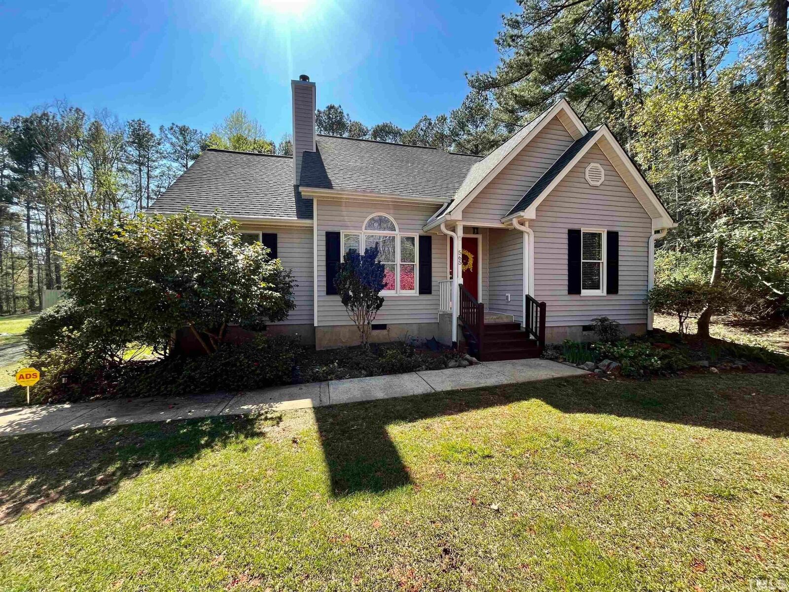Property Photo: 565 Old Graham Road NC 27312