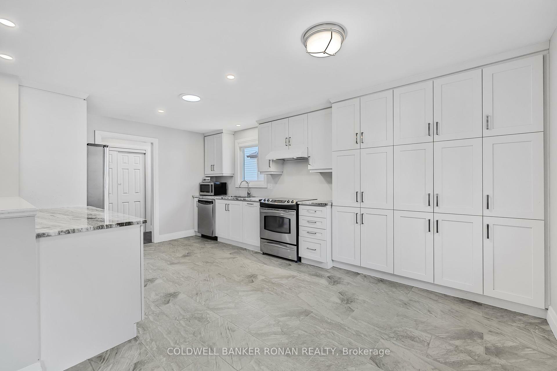 Property Photo: 170 Burbank Crescent ON L9W 3H8