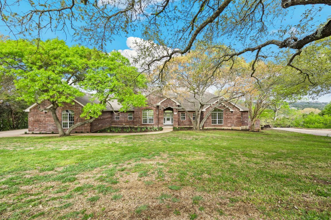 8316 Talbot Lane  Austin TX 78746 photo