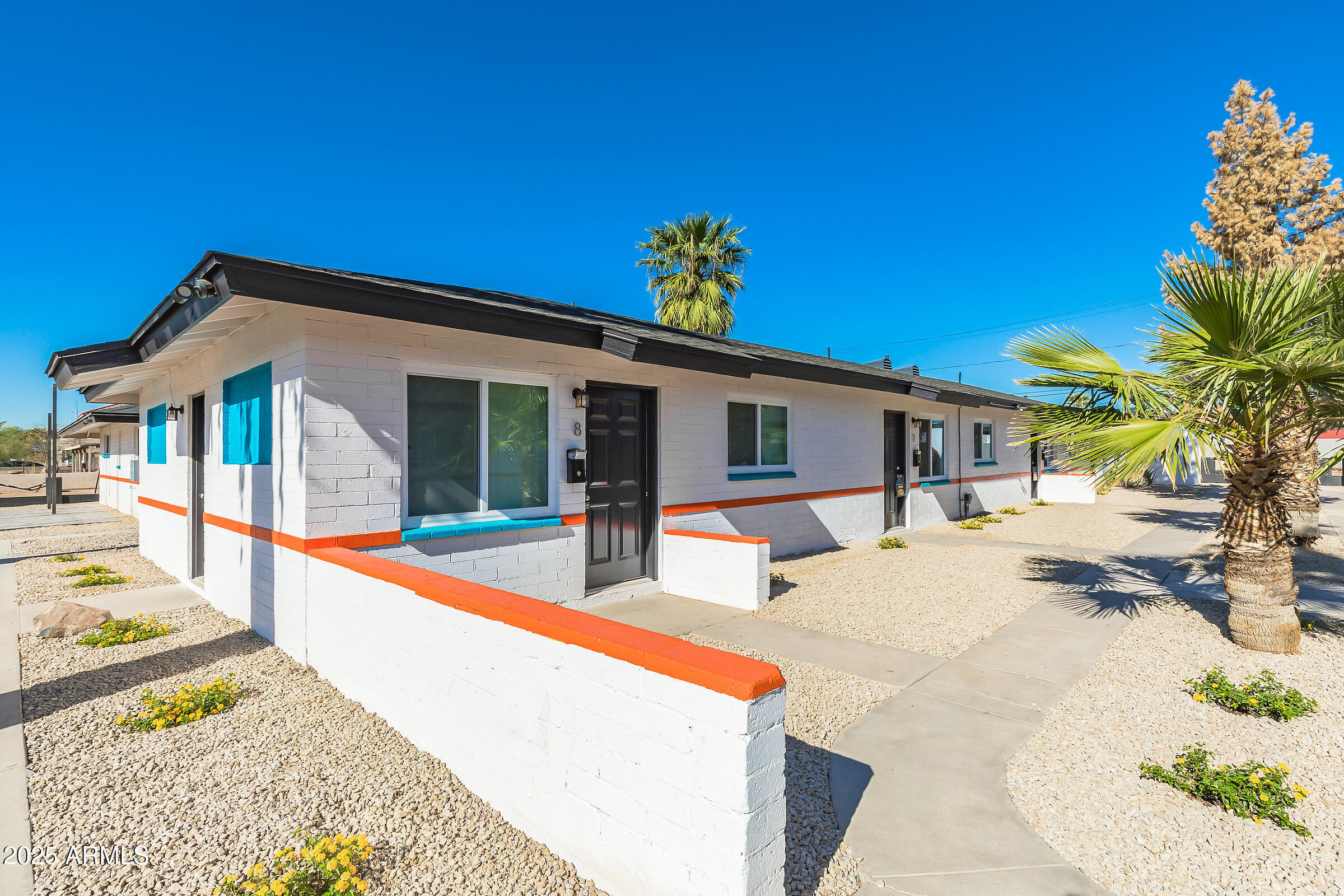 Property Photo: 1346 E Willetta Street AZ 85006