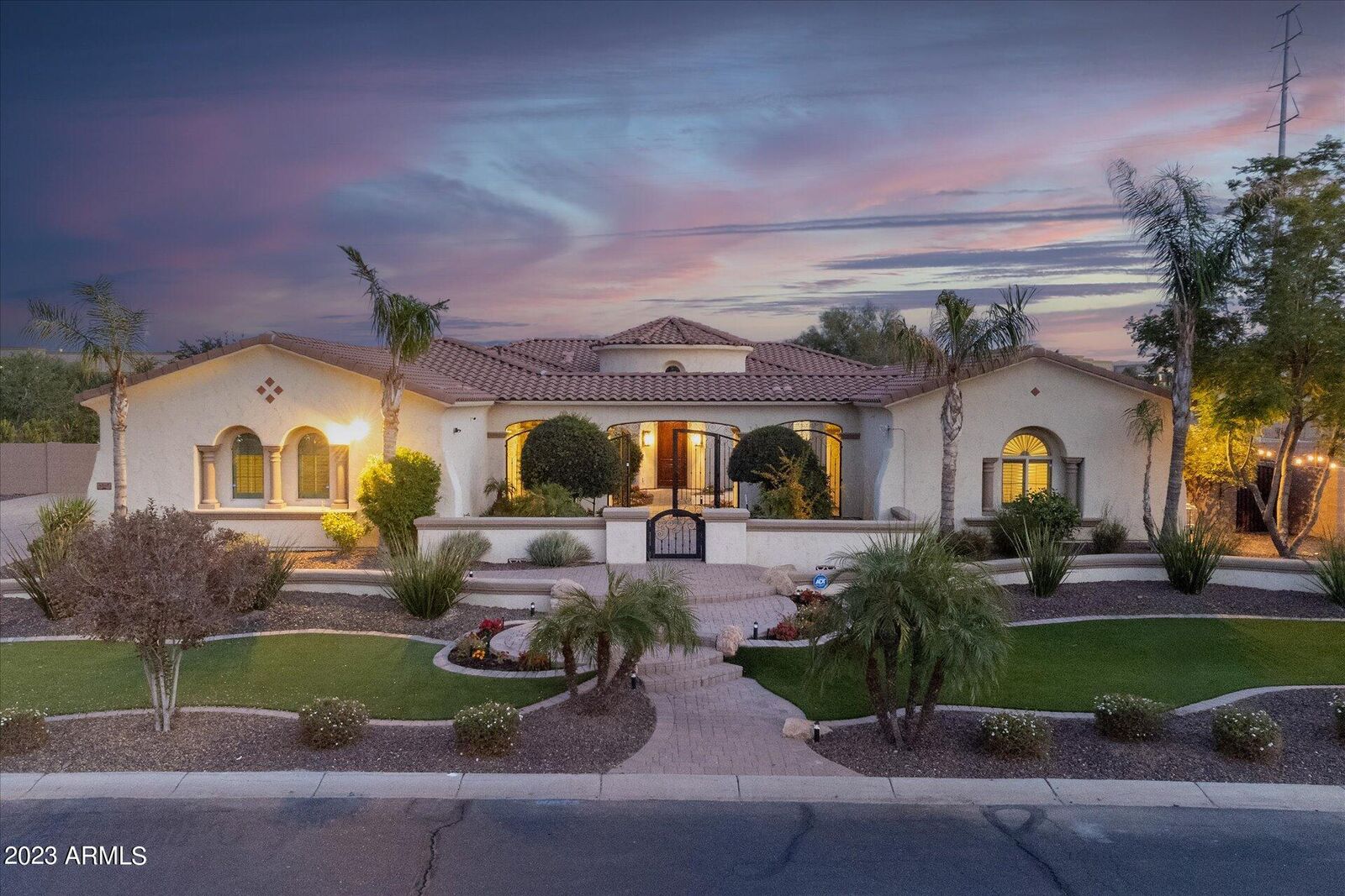 Property Photo:  4547 S Banning Drive  AZ 85297 