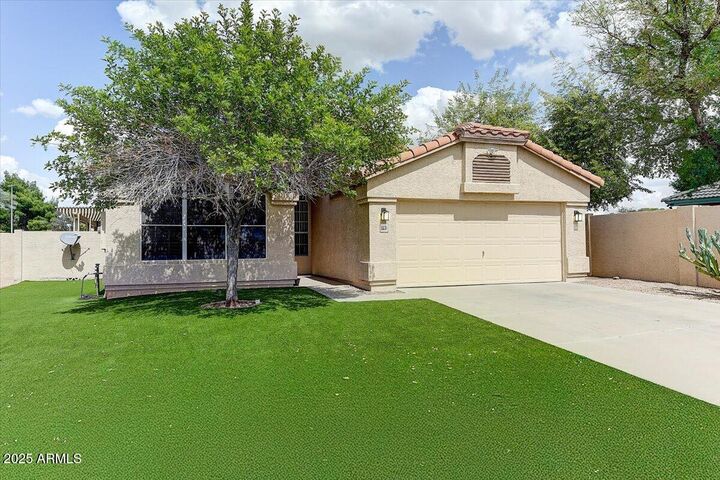 5674 W North Lane  Glendale AZ 85302 photo