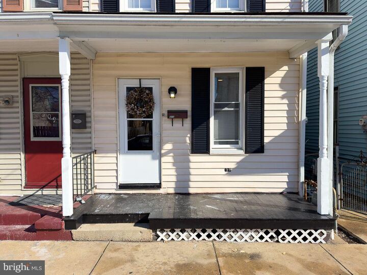 311 S Charlotte Street  Manheim PA 17545 photo