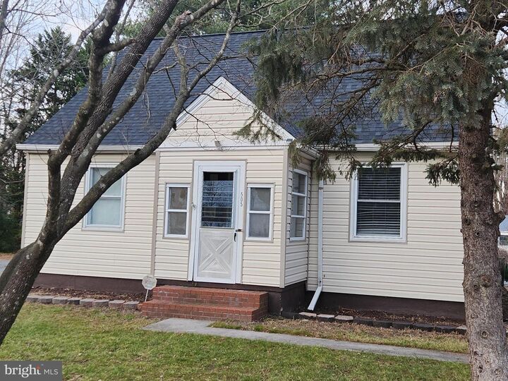 Property Photo: 505 E College Avenue MD 21804
