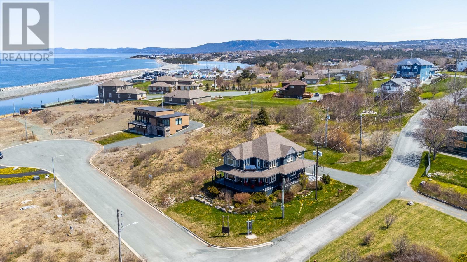 Property Photo: 2 Commodore Place NL A1W 0A9