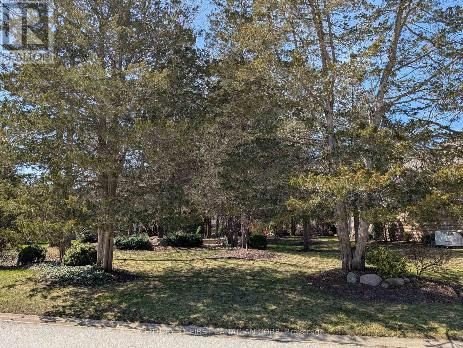 Property Photo:  10137 Merrywood Drive  ON N0M 1T0 