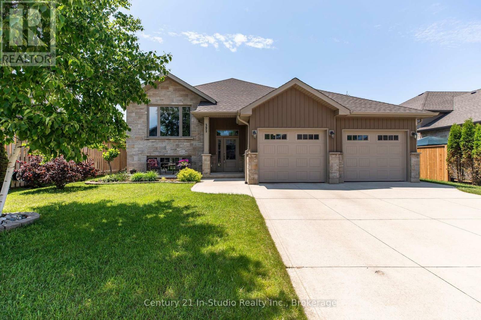 Property Photo: 392 Peirson Avenue ON N0H 2C1