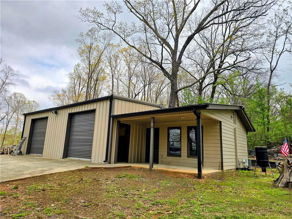 Property Photo: 300 Outlaw Ridge GA 30115