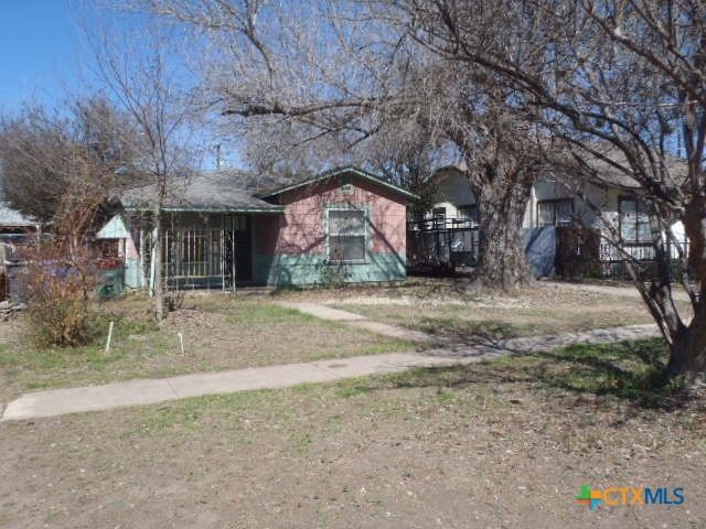 Property Photo: 335 Hot Wells Boulevard TX 78223