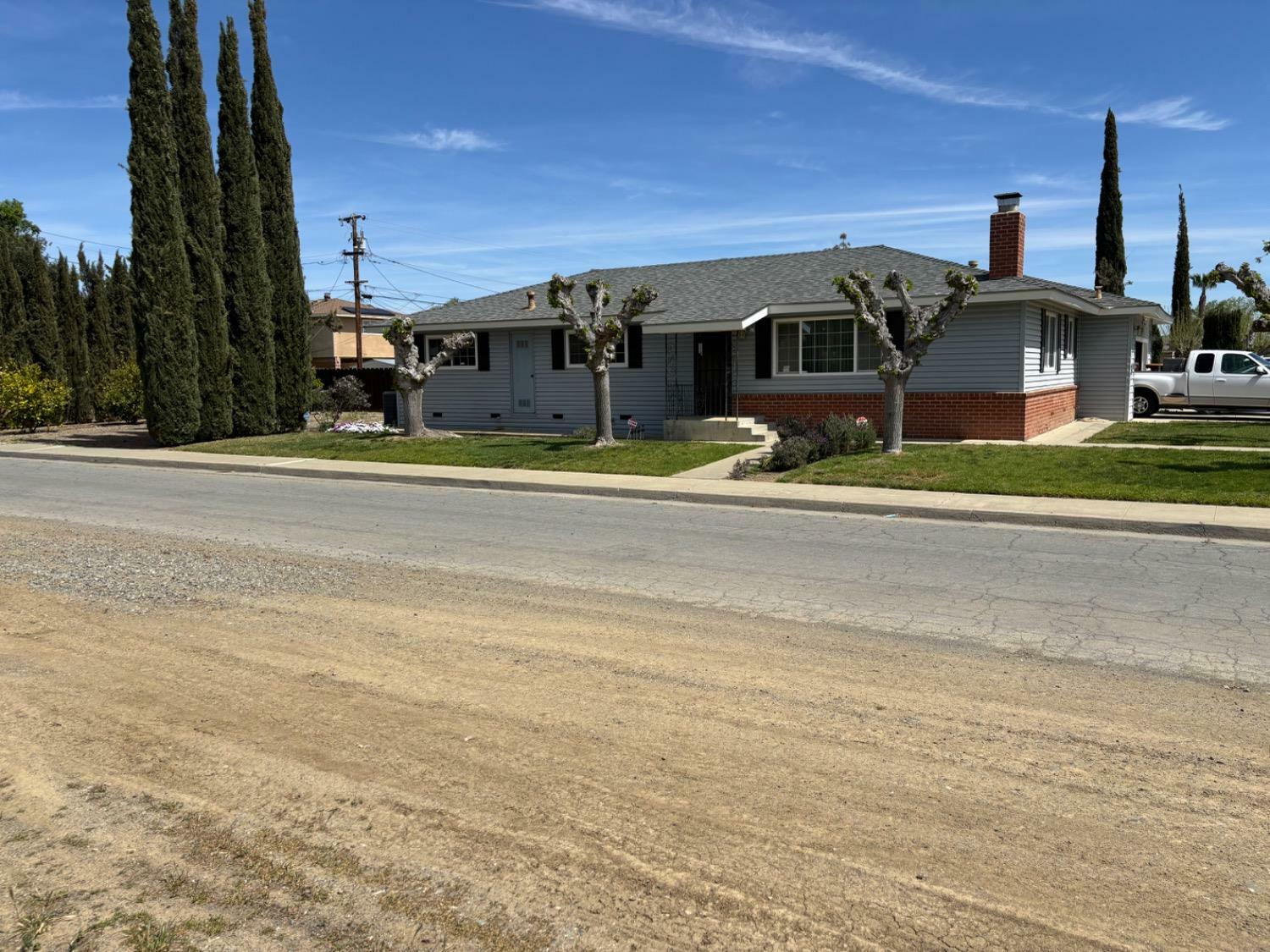 Property Photo: 474 Dartmouth Avenue CA 93210