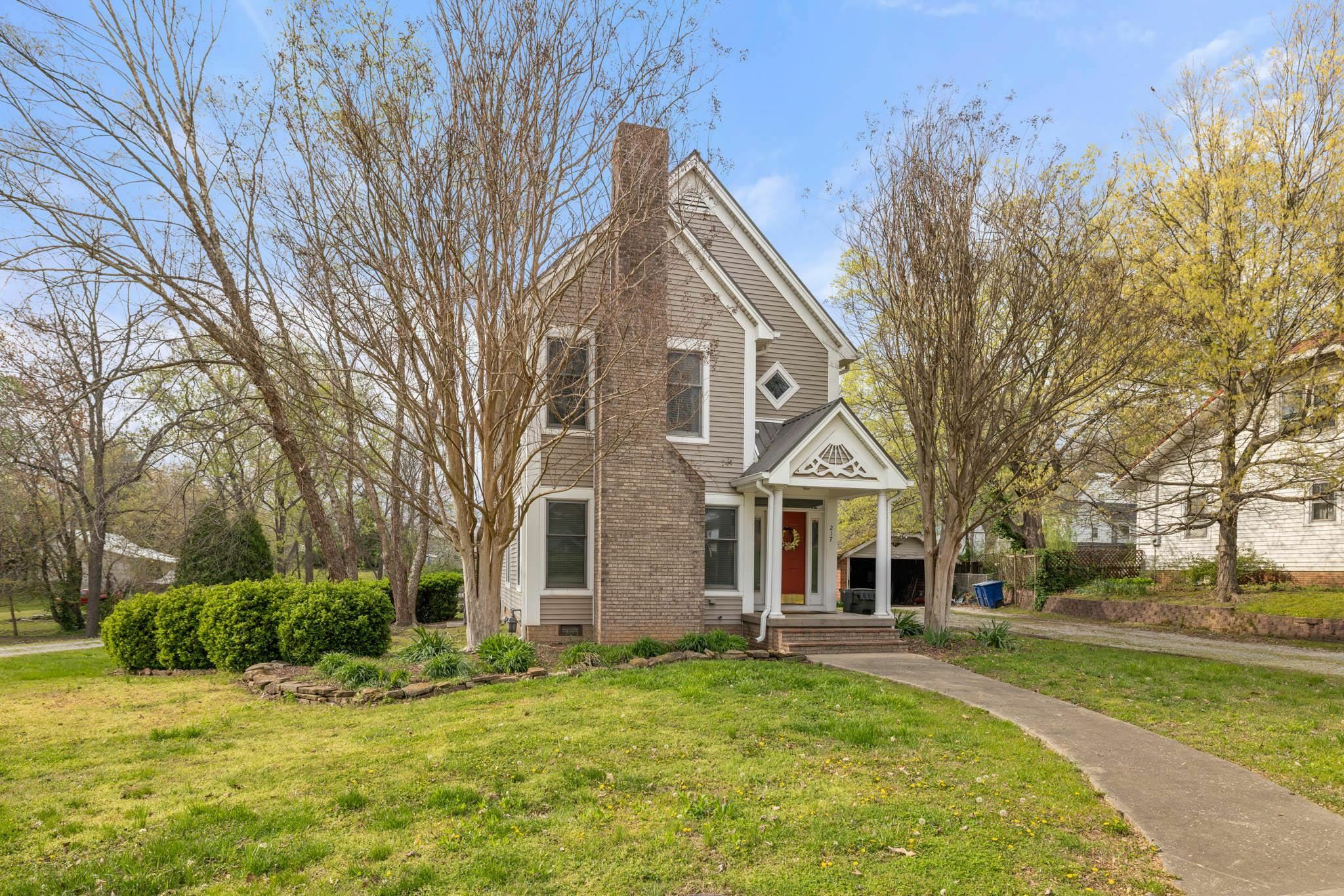 Property Photo: 217 E Union Street KY 42347