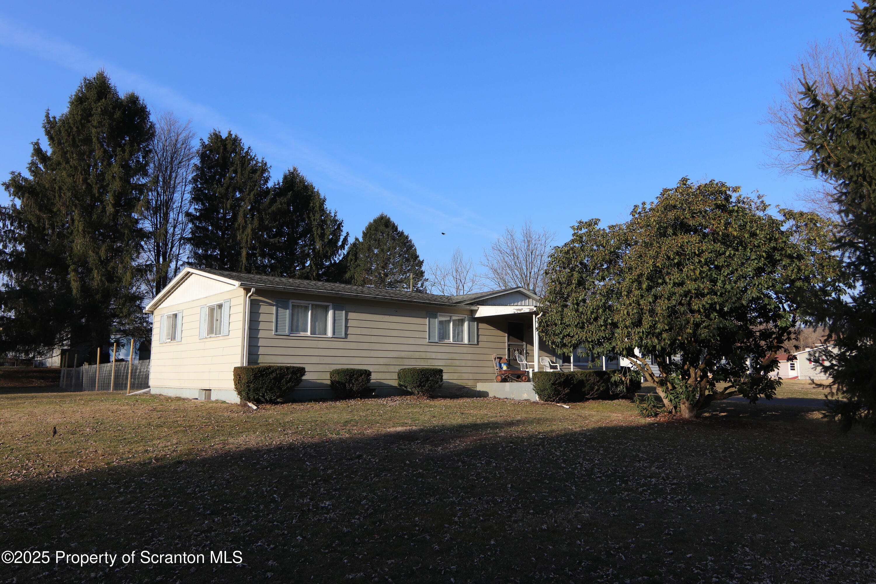 Property Photo: 115 Dymond Terrace PA 18657