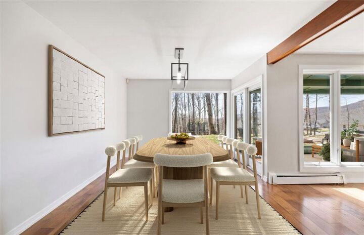 Property Photo:  5 Laura Lane  NY 10970 