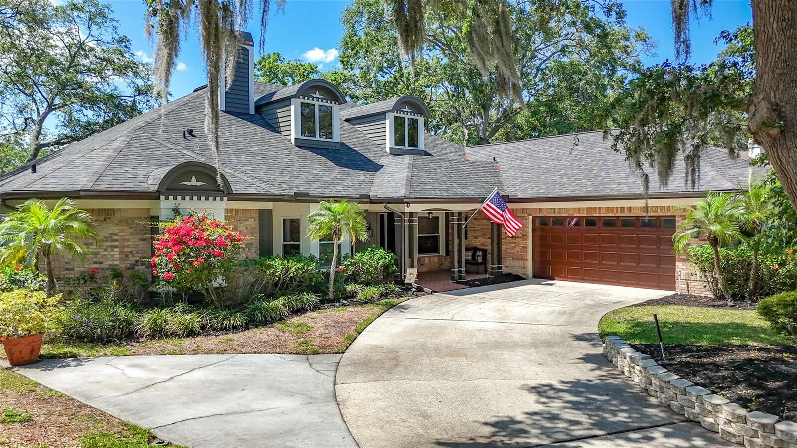 Property Photo:  213 Sheffield Circle E  FL 34683 