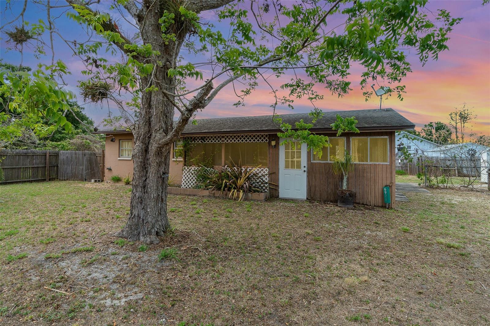 Property Photo: 6921 Bayshore Road FL 33917