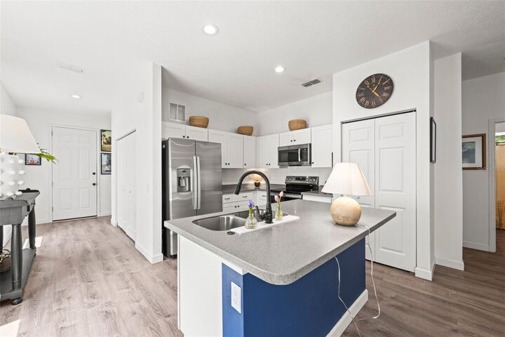 Property Photo:  1800 Little Bird Court  FL 34235 