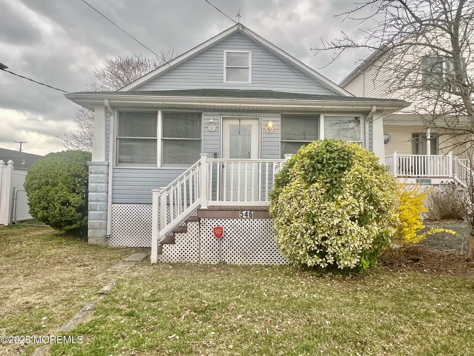 Property Photo:  546 E Bayview Avenue  NJ 08740 