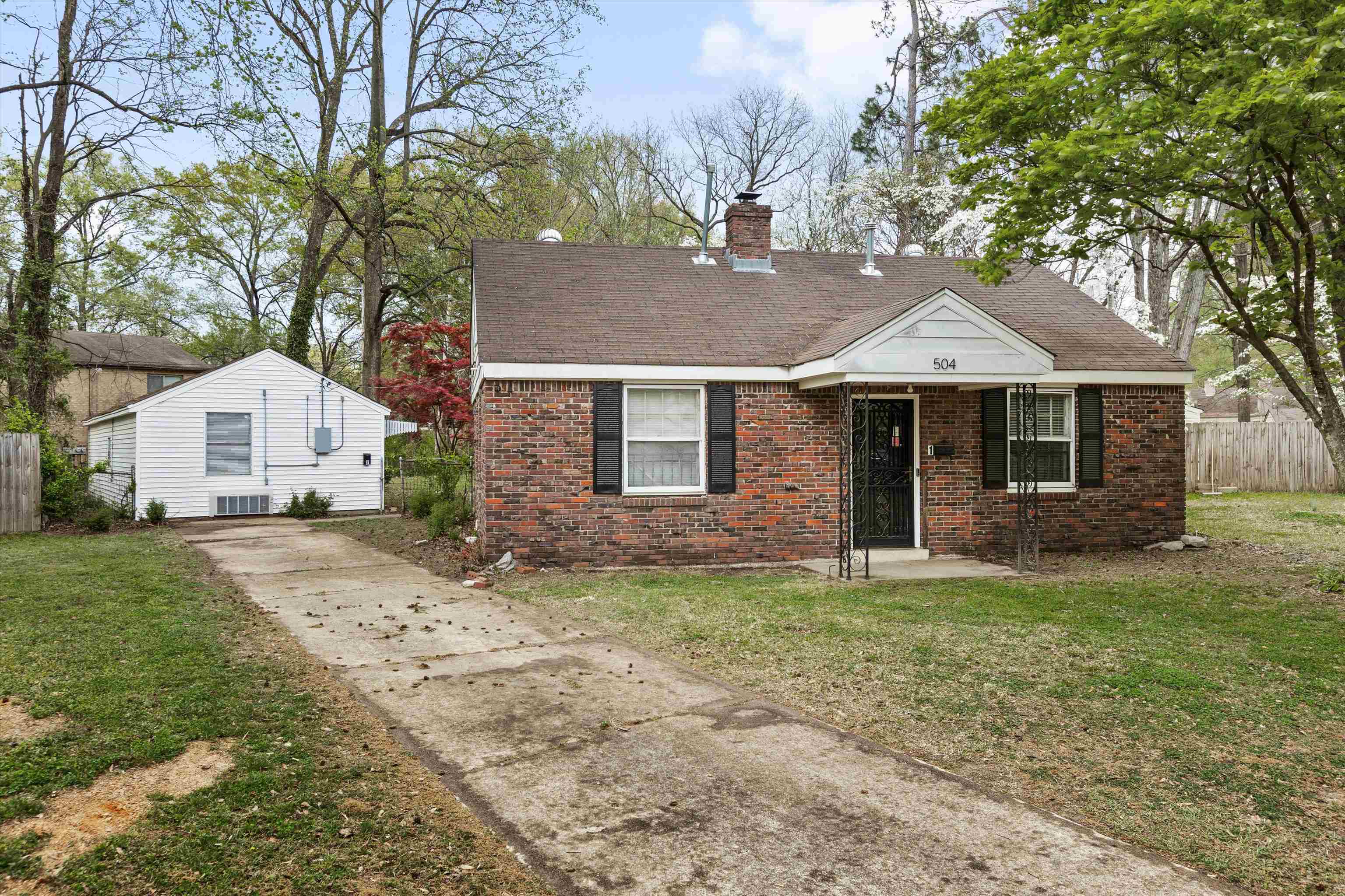 Property Photo: 504 Philwood Cv TN 38122