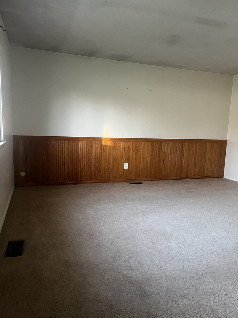 Property Photo: 4 Circle Court IL 60538