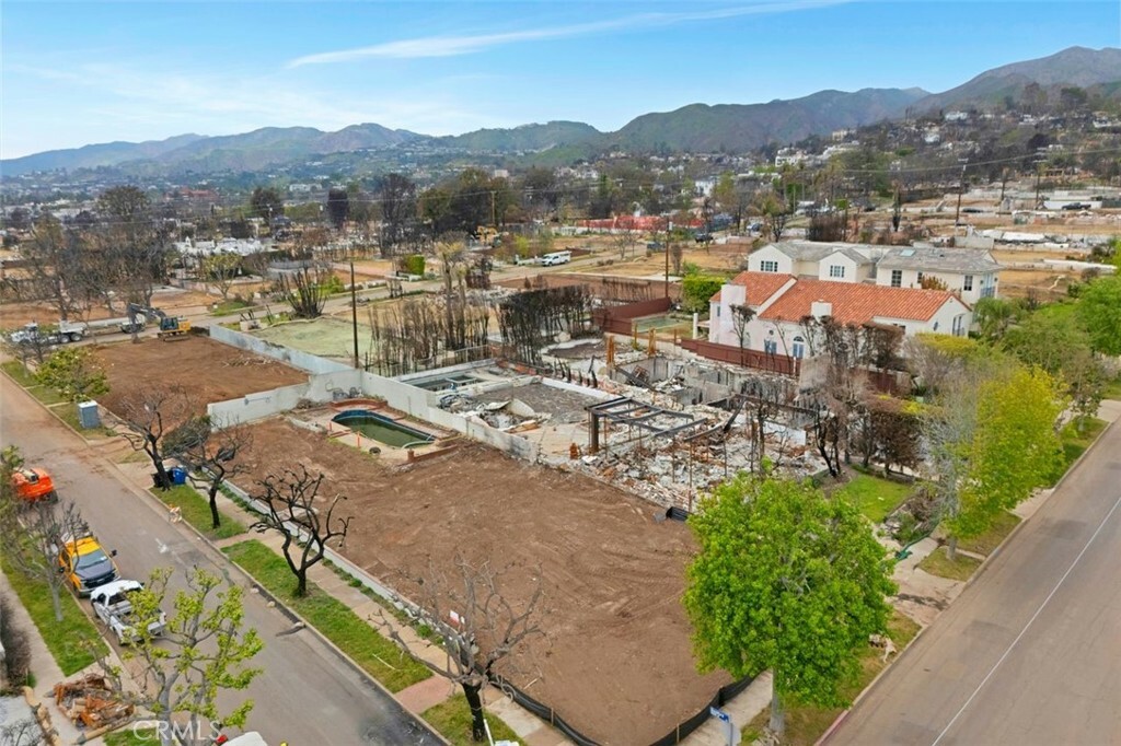 Property Photo: 1001 Chautauqua Boulevard CA 90272