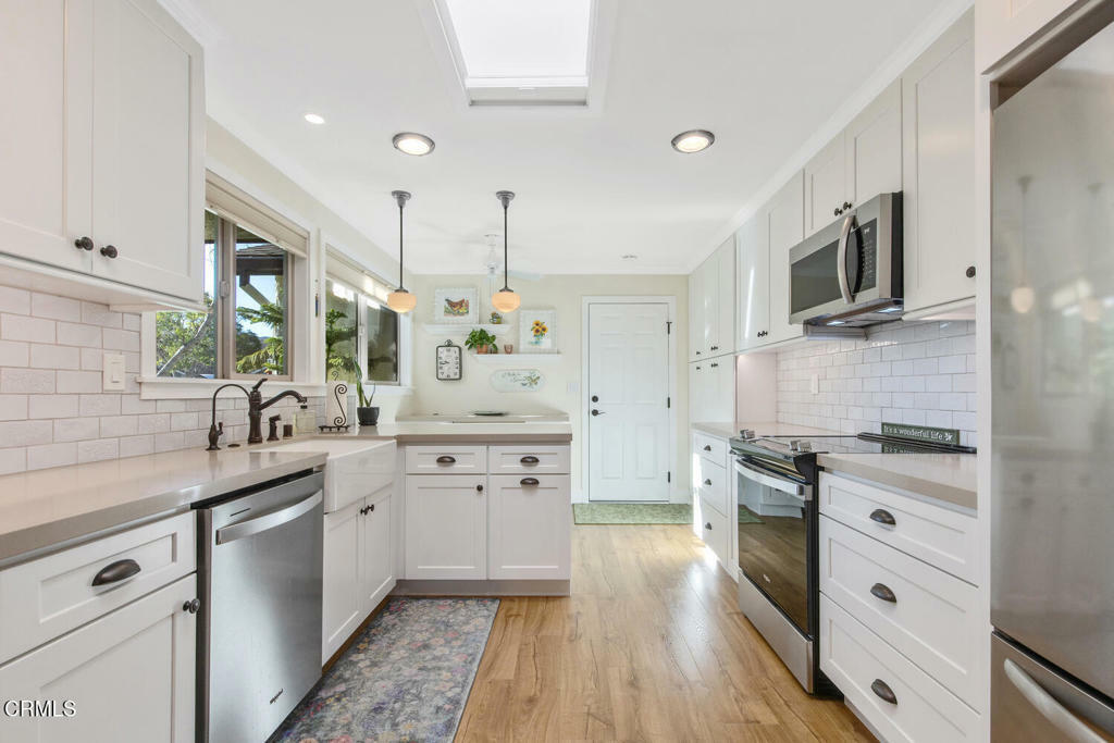 Property Photo: 42113 Village 42 CA 93012