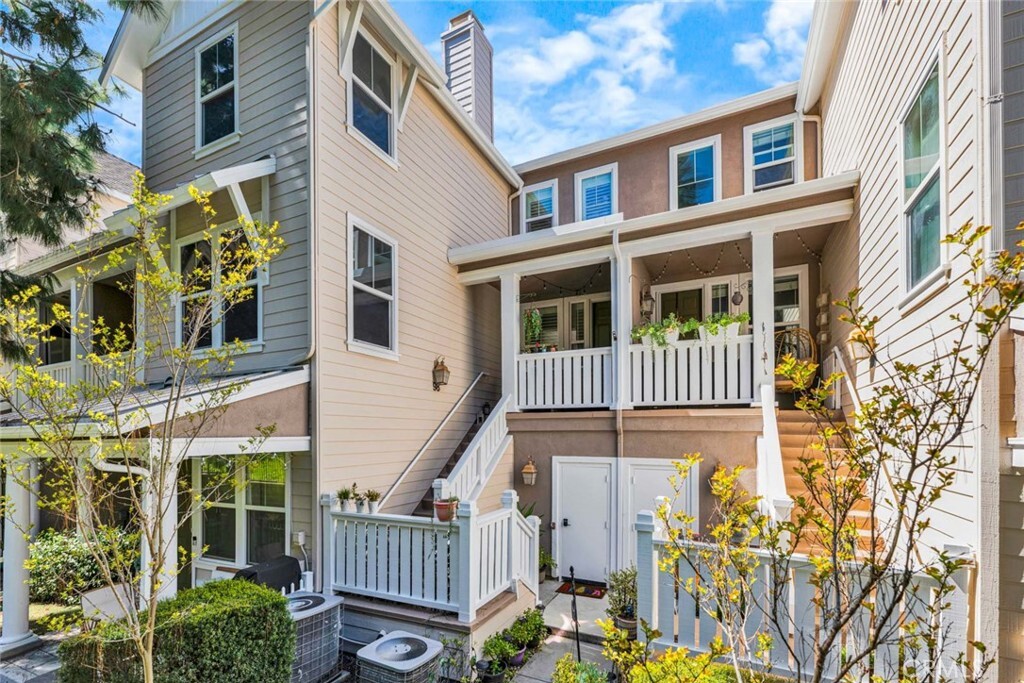 Property Photo:  98 Hinterland Way  CA 92694 