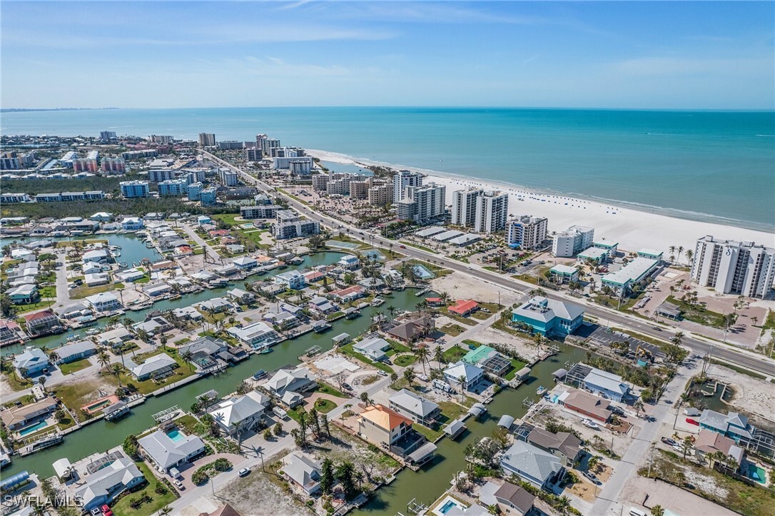 Property Photo: 161 Egret Street FL 33931