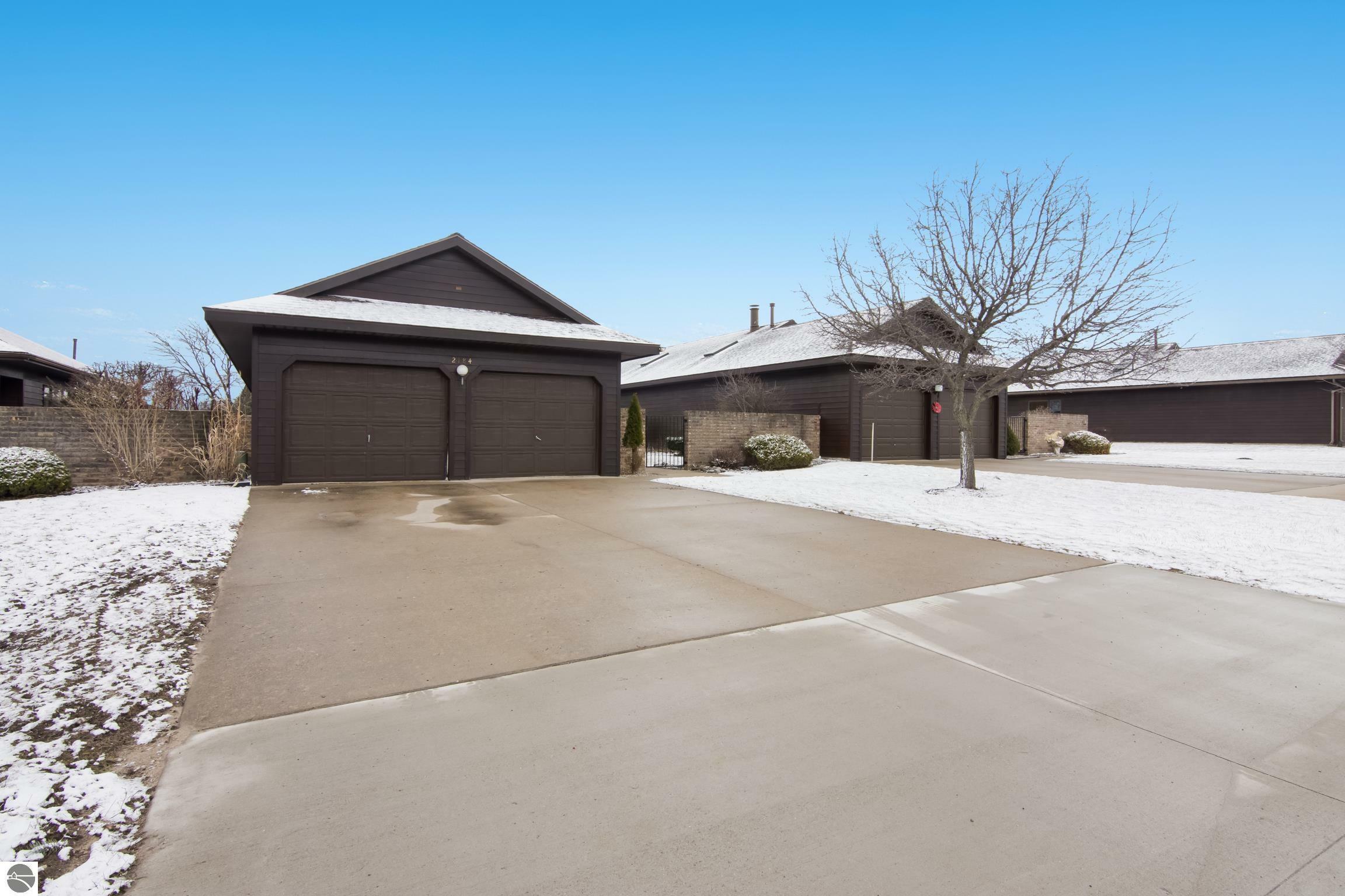 2184 Hammond Place Center  Traverse City MI 49686 photo