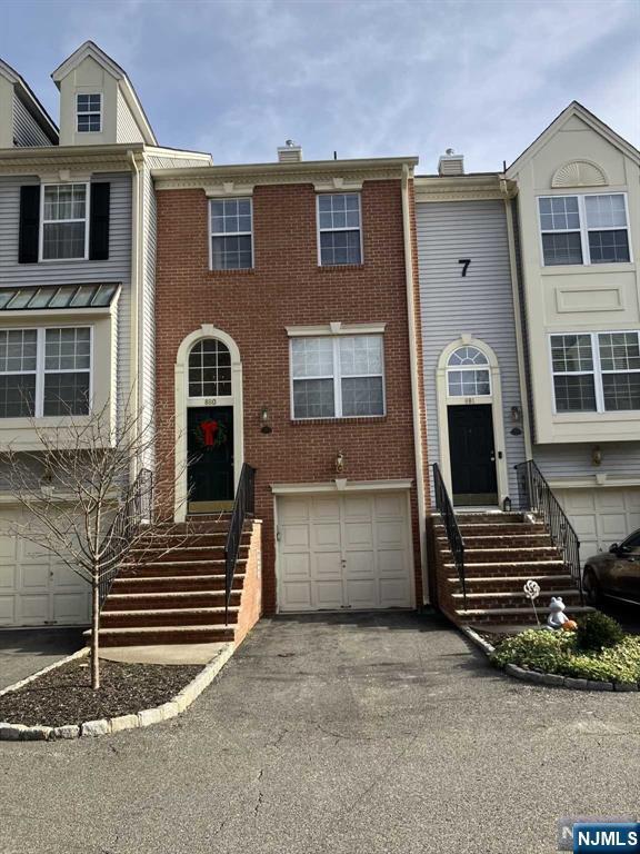 Property Photo:  880 Somerset Court 880  NJ 07446 