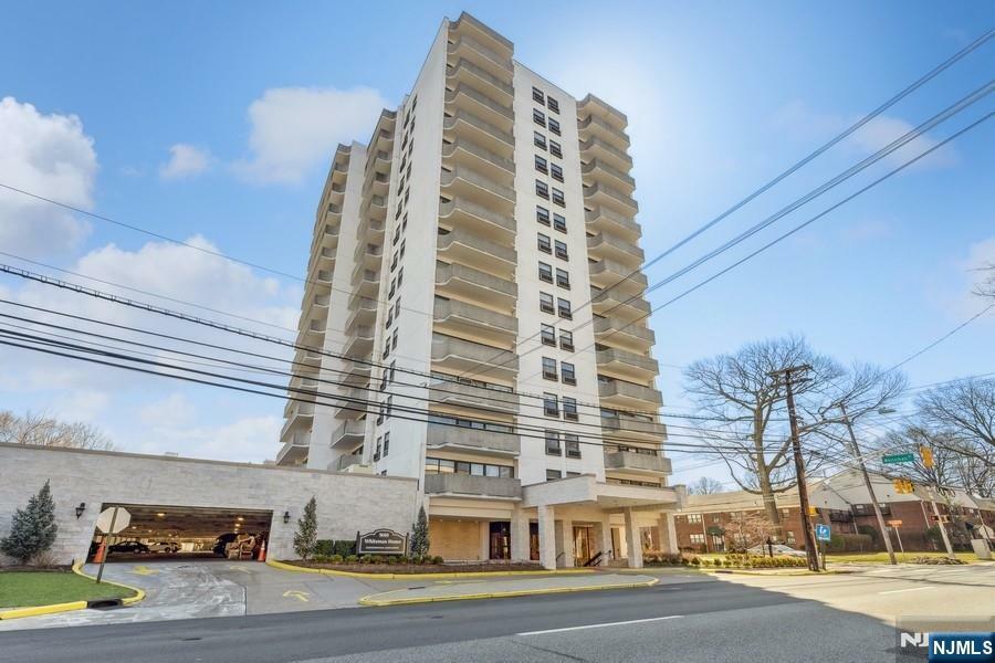 Property Photo: 1600 Center Avenue 7D NJ 07024