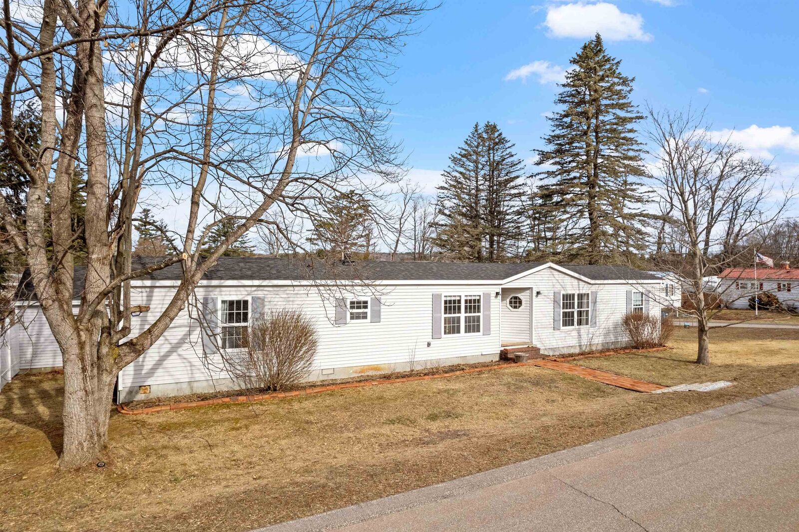 Property Photo:  33 Mountain View Terrace  NH 03220 