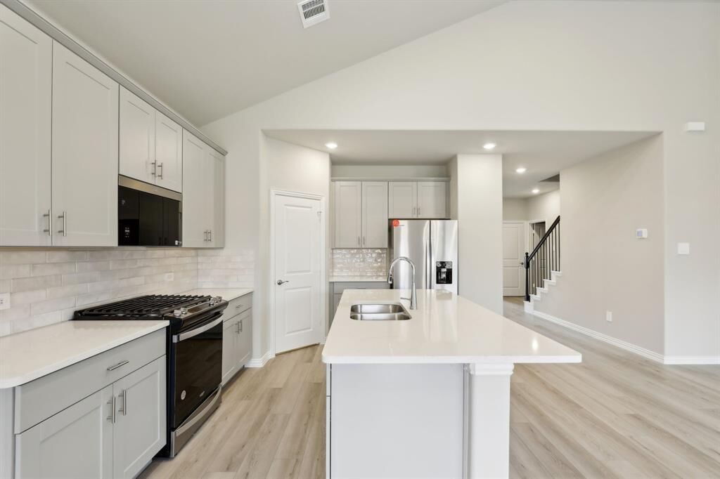 Property Photo: 3300 Kingdom Drive TX 75442