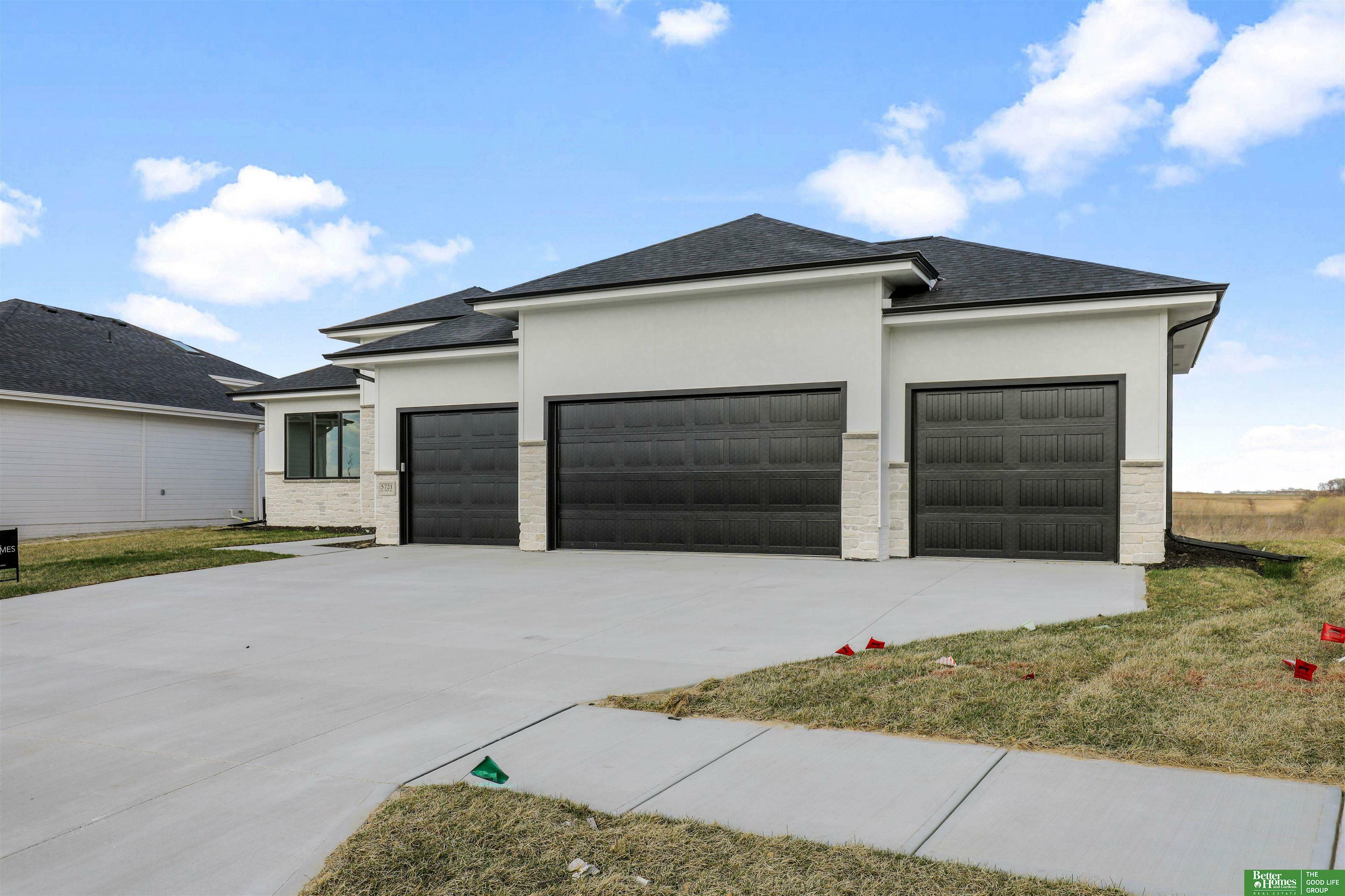 Property Photo: 5721 N 195th Street NE 68022
