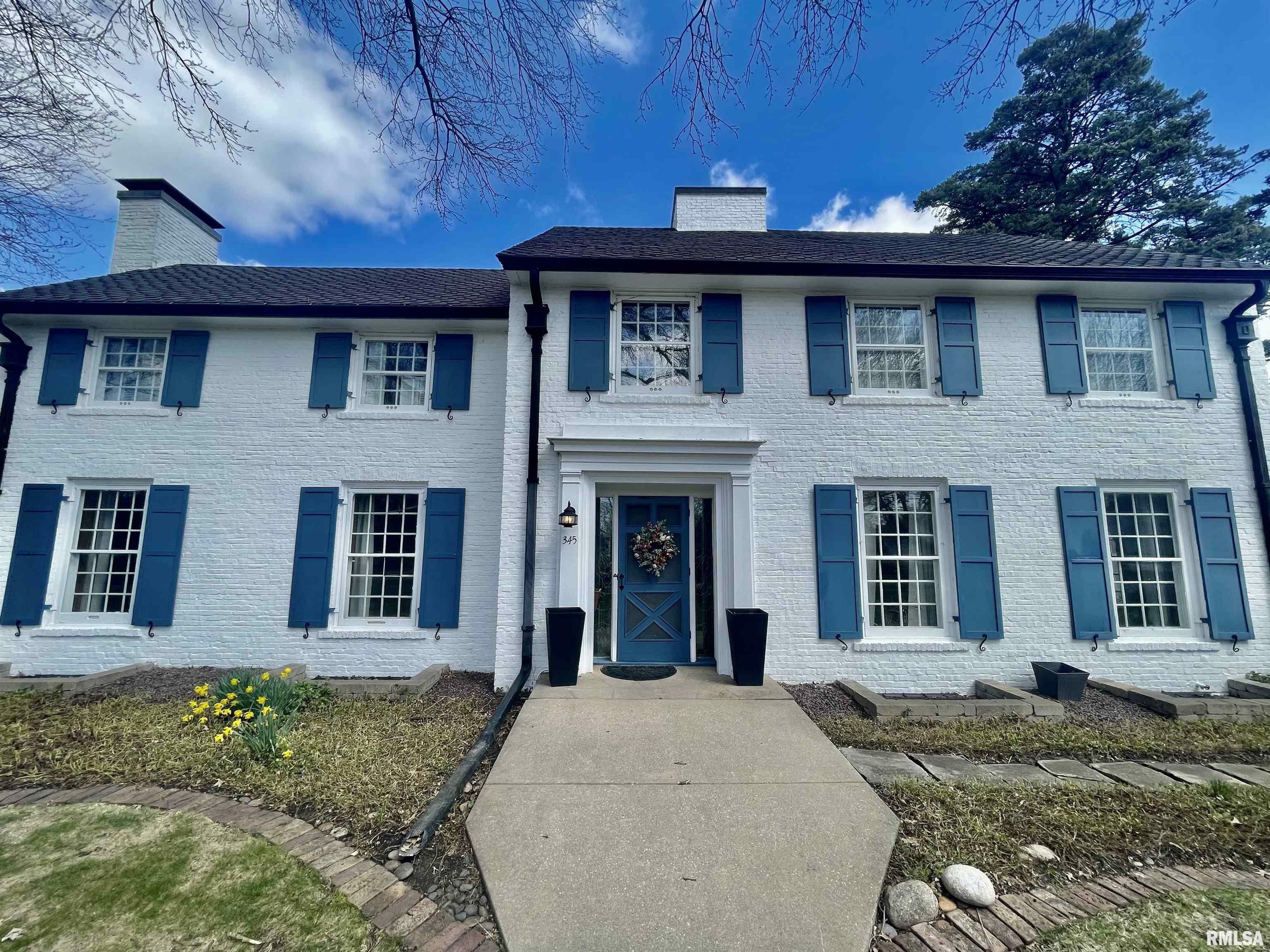 Property Photo: 345 Park Lane Drive IL 61401