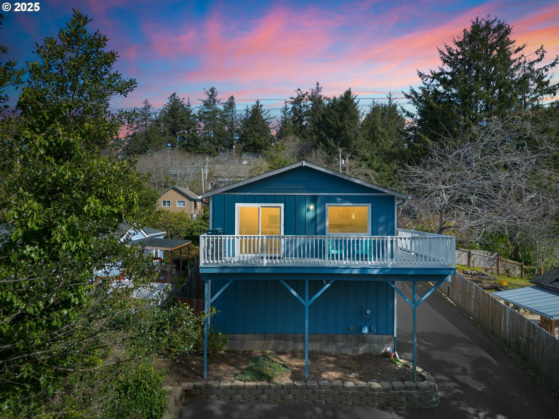253 NE 53rd St  Newport OR 97365 photo