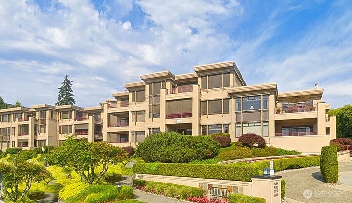 528  Lake Street S A203  Kirkland WA 98033 photo
