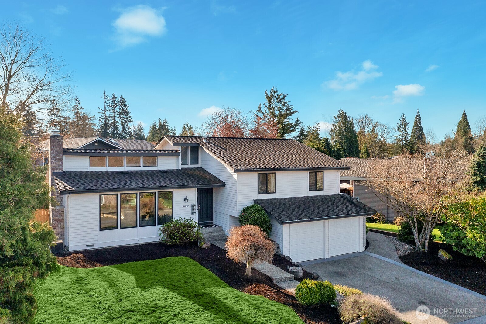 Property Photo: 16940 157th Place SE WA 98058