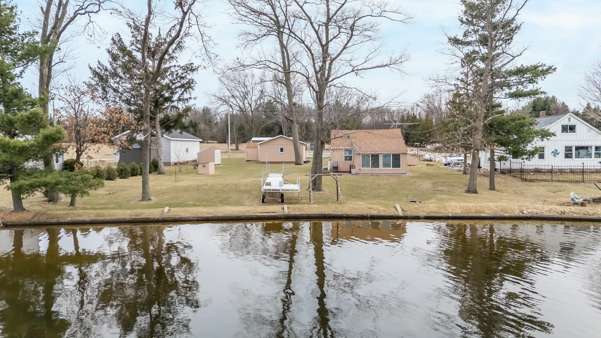 E5700 Waukaunaka Street  Weyauwega WI 54983-8729 photo