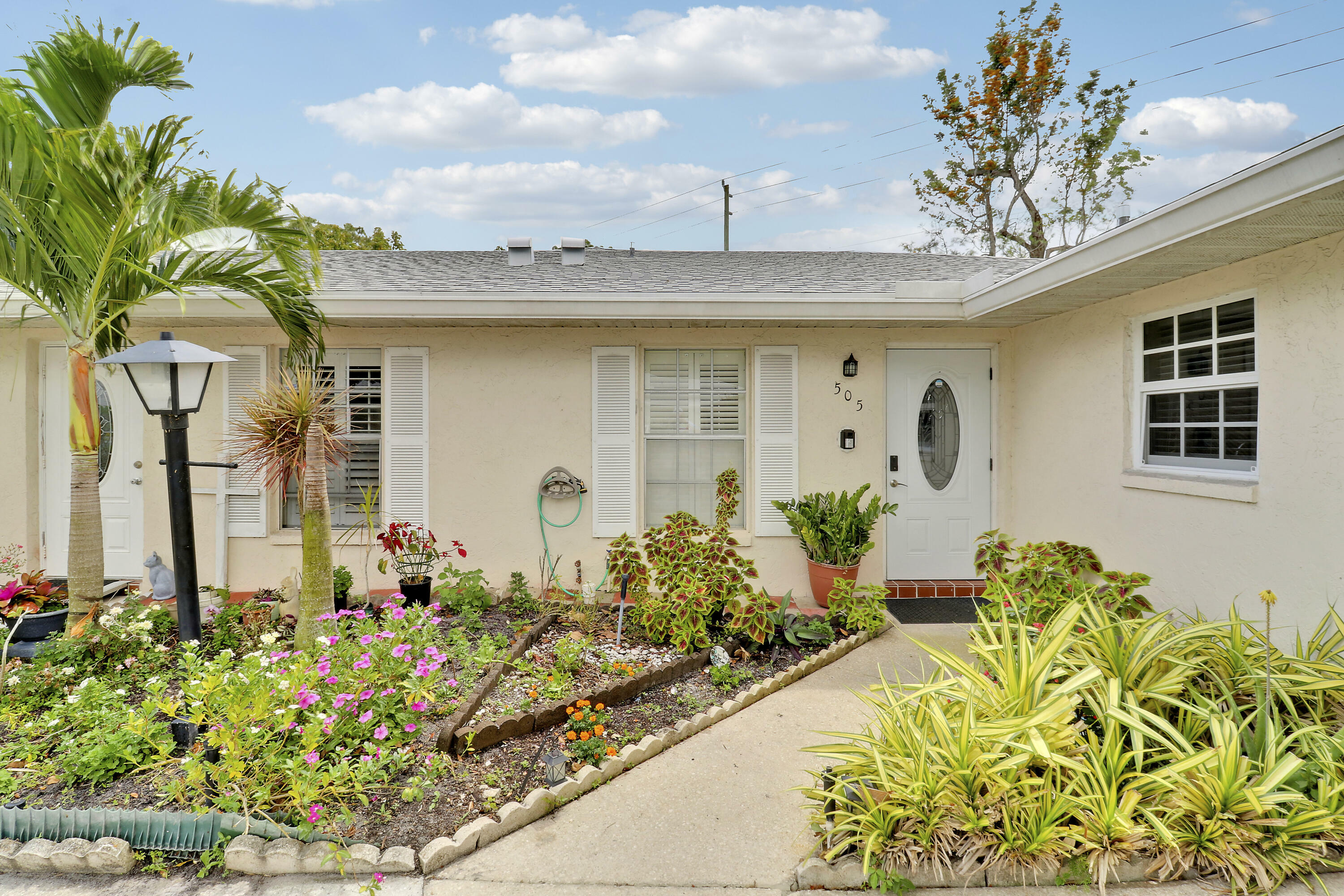 Property Photo: 505 Holyoke Ln, A Lane FL 33467