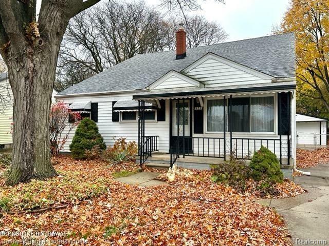Property Photo: 829 Robinwood Drive MI 48083