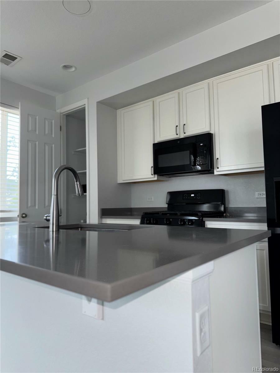 Property Photo: 24181 E 41st Avenue CO 80019