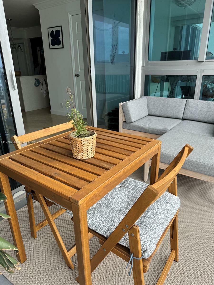 Property Photo: 2655 Collins Ave 1705 FL 33140